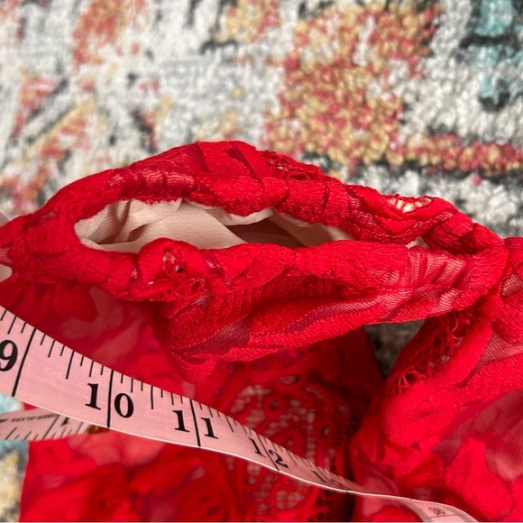 Storee Off The Shoulder Red Lace Shift Dress Size Small - Picture 8 of 11
